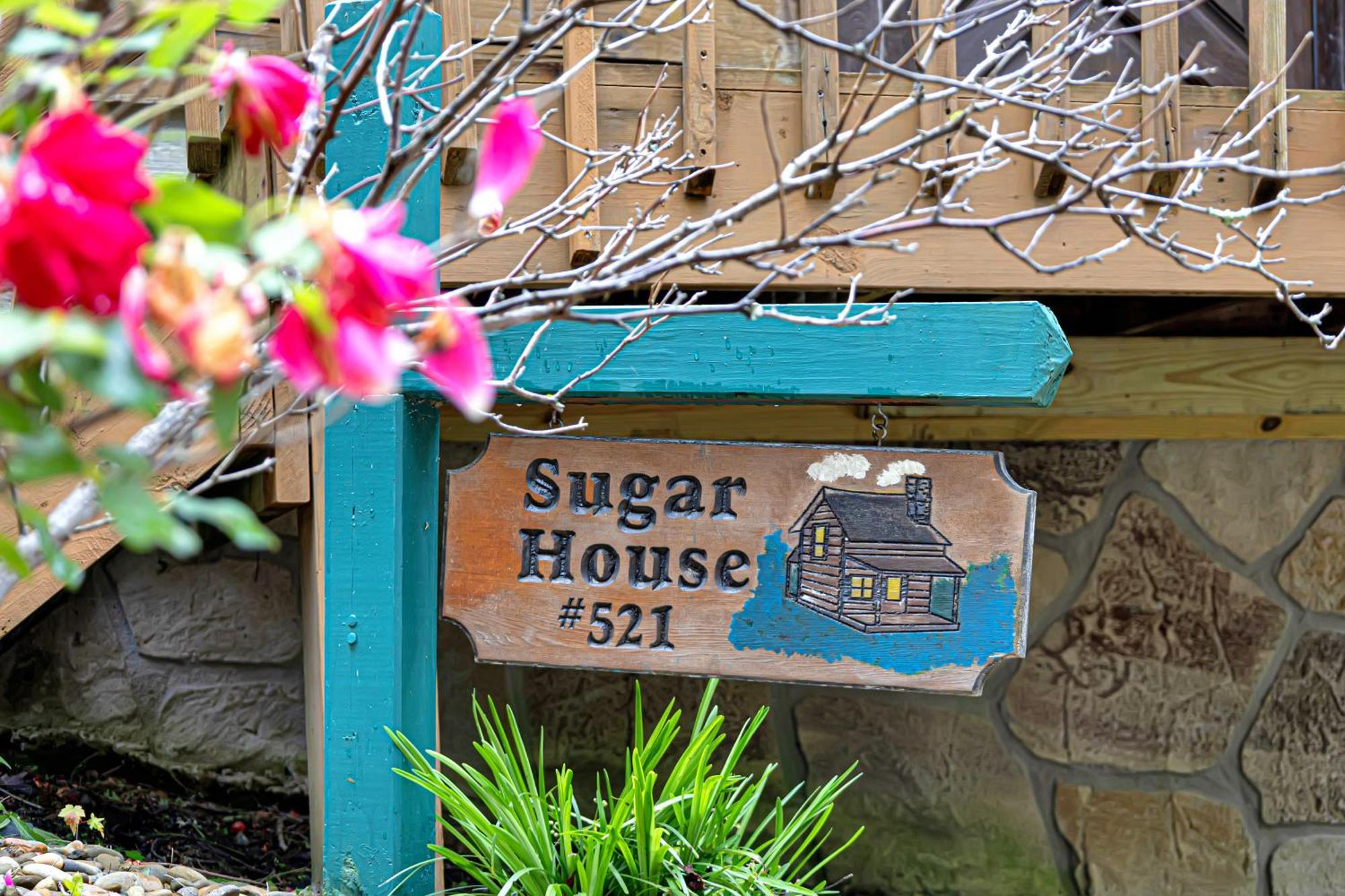 Cozy Cabin! Hot Tub, King Bed, Fireplace, & Pool Gatlinburg Dış mekan fotoğraf